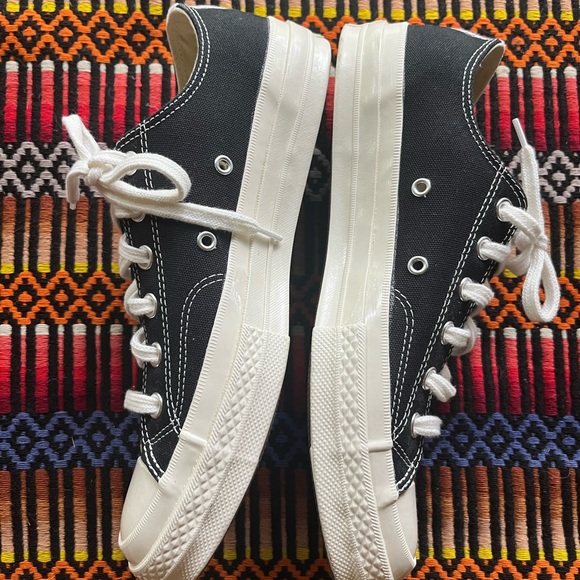 Converse X Comme des Garcon PLAY Size 8 - Picture 3 of 6